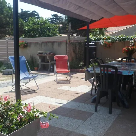 Maison Renovee A Barbatre, Proche Pour 6 Personnes, Jardin Et Terrasse - Fr-1-823-78 *